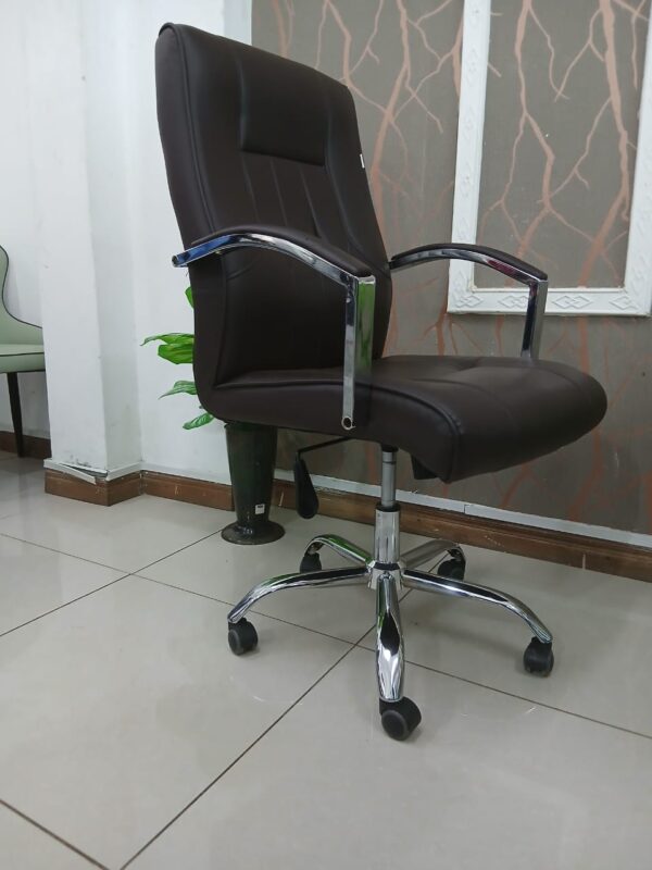 1.8M executive office desk, executive high back office seat,2-door filing cabinet