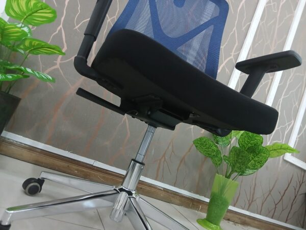 1.8m executive office desk,4-drawer filing cabinet, 1.6m reception desk, 2.0M Executive Desk