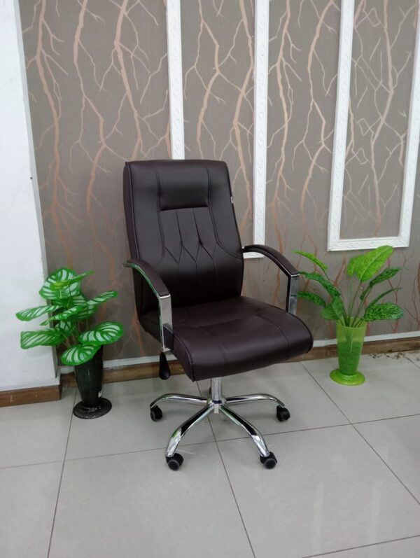 1.8M executive office desk, executive high back office seat,2-door filing cabinet