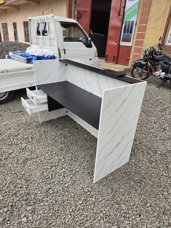 1.4m executive office desk, orthopedic office seat, 3-link waiting bench