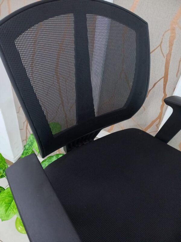 secretarial seat, executive desk, boardroom table, office desk, visitor seat, waiting bench, filling cabinet, ergonomic seat