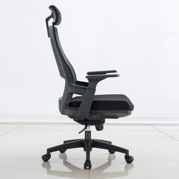Eames seat, visitor seat, advanced desk, conference seat, waiting bench, wooden filling cabinet, ergonomic seat