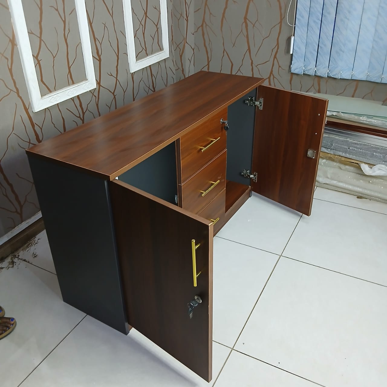 filling cabinet, reception desk, eronomic seat, waiting bench, safe, orthopedic seat, banquet, metallic cabinet, visitor seat, office seat