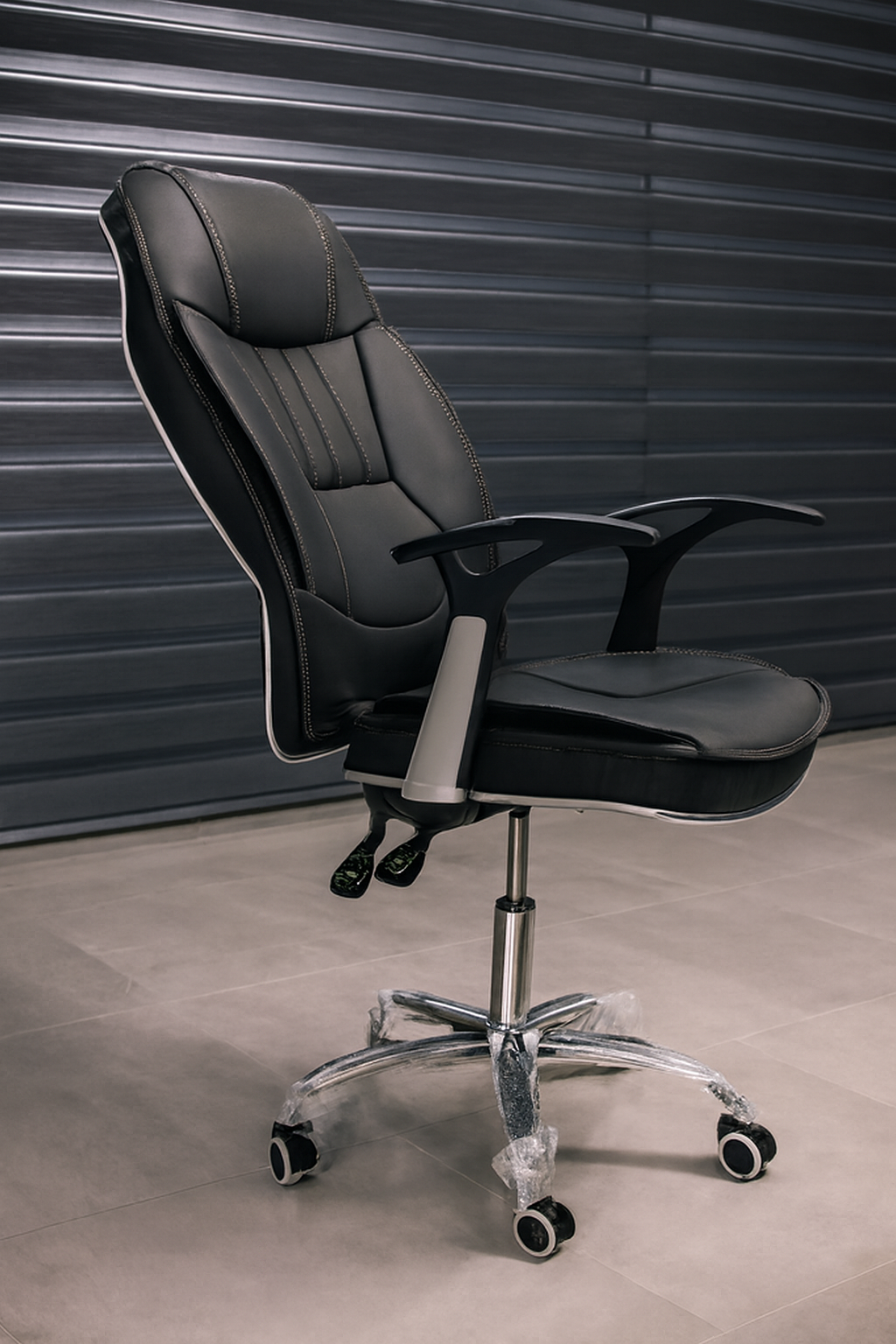 safe, office seat, advanced desk, conference seat, waiting bench, pedestal, visitor seat, boardroom table, ergonomic seat, credenza, office desk, executive seat, workstation, coffee table, foldable desk