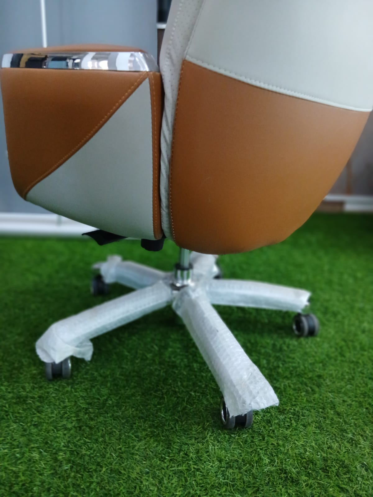 executive seat, waiting bench, visitor seat, ergonomic seat, foldable desk, conference table, safe, coat hanger, advanced desk