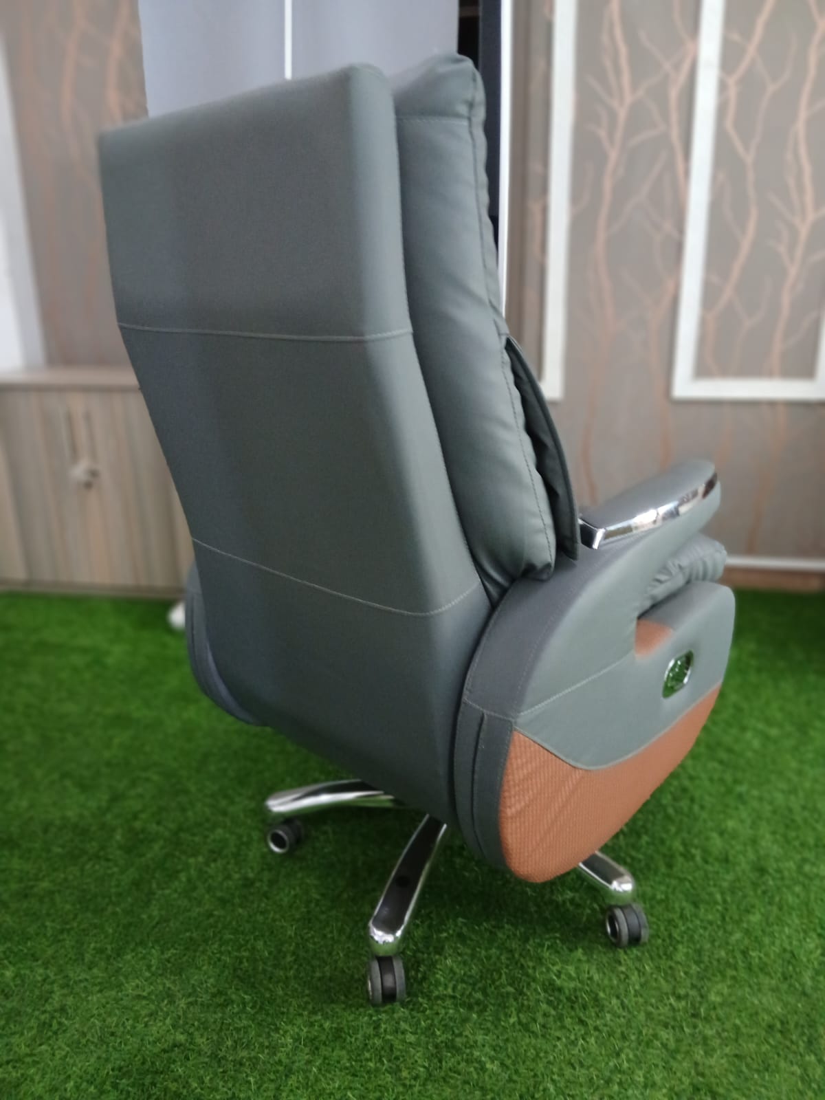 coffee table, coat hanger, reception desk, orthopedic desk, boardroom seat, executive desk, visitor seat, Eames table, waiting sofa