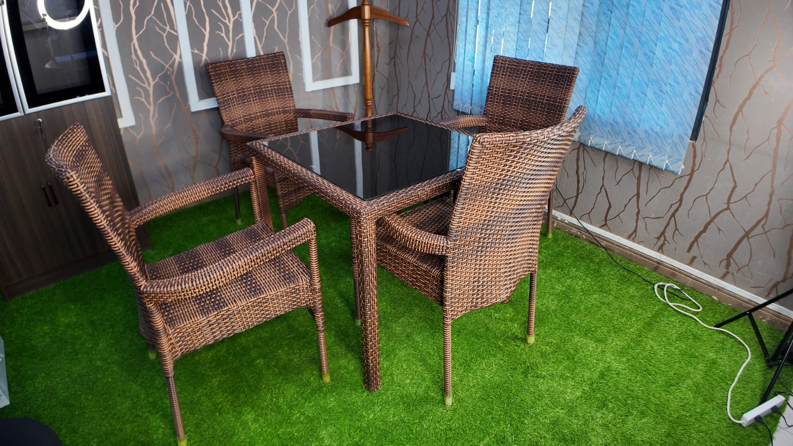 coffee table, ergonomic seat, executive desk, pedestal cabinet, baordroom table, waiting sofa, outdoor sets, advanced desk