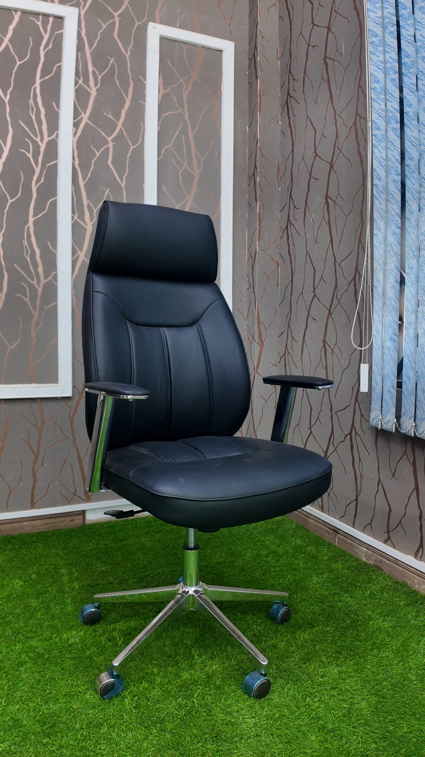 coat hanger, reception desk, visitor seat, banquet seat, wooden cabinet, workstation, lounge set, dinning set