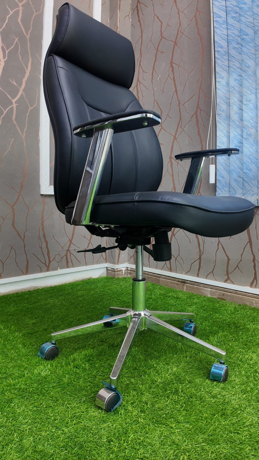 coat hanger, reception desk, visitor seat, banquet seat, wooden cabinet, workstation, lounge set, dinning set