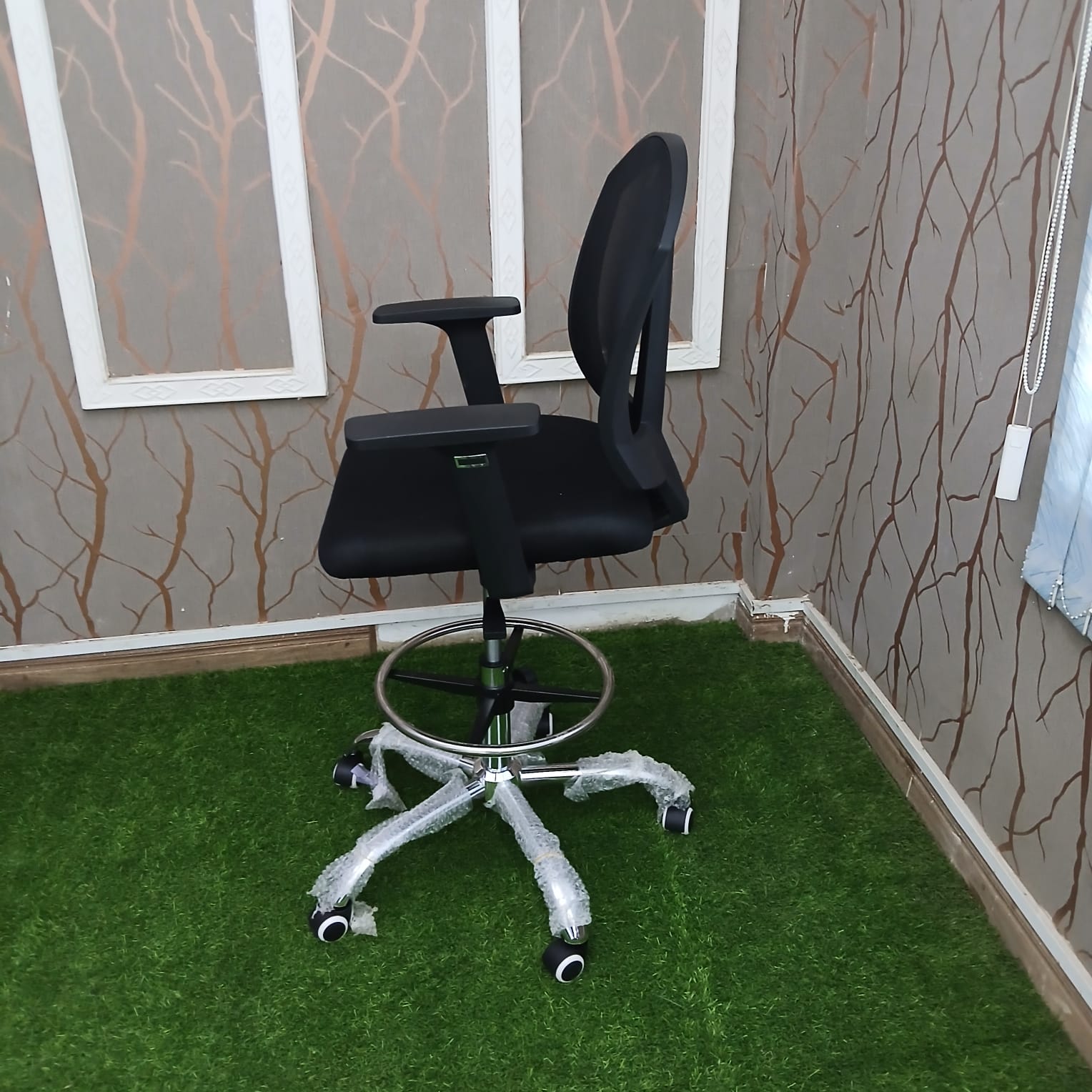gaming chairs,working stations,fireproofs safe,filing cabinets,boardroom tables, reception desk,coat hangers