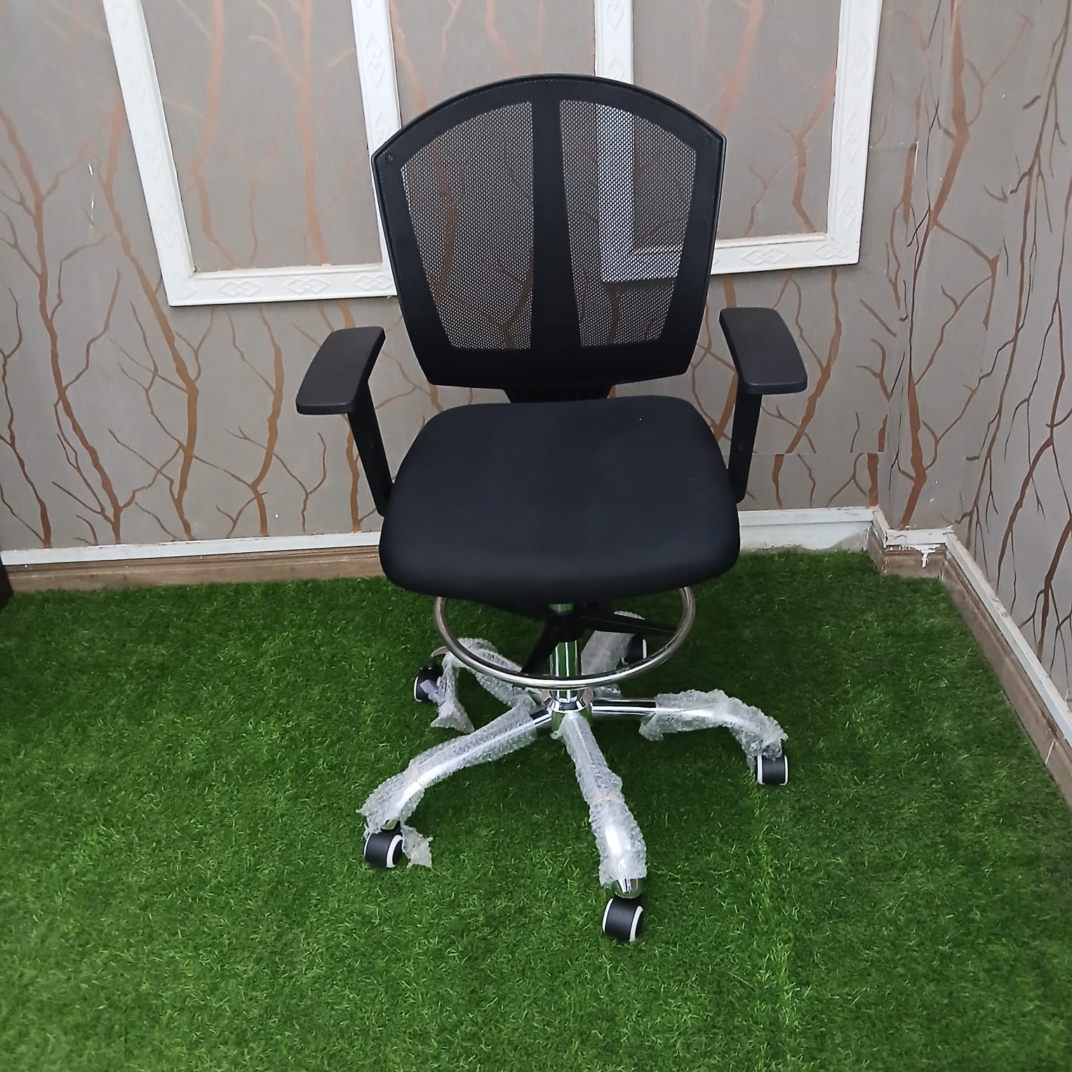gaming chairs,working stations,fireproofs safe,filing cabinets,boardroom tables, reception desk,coat hangers