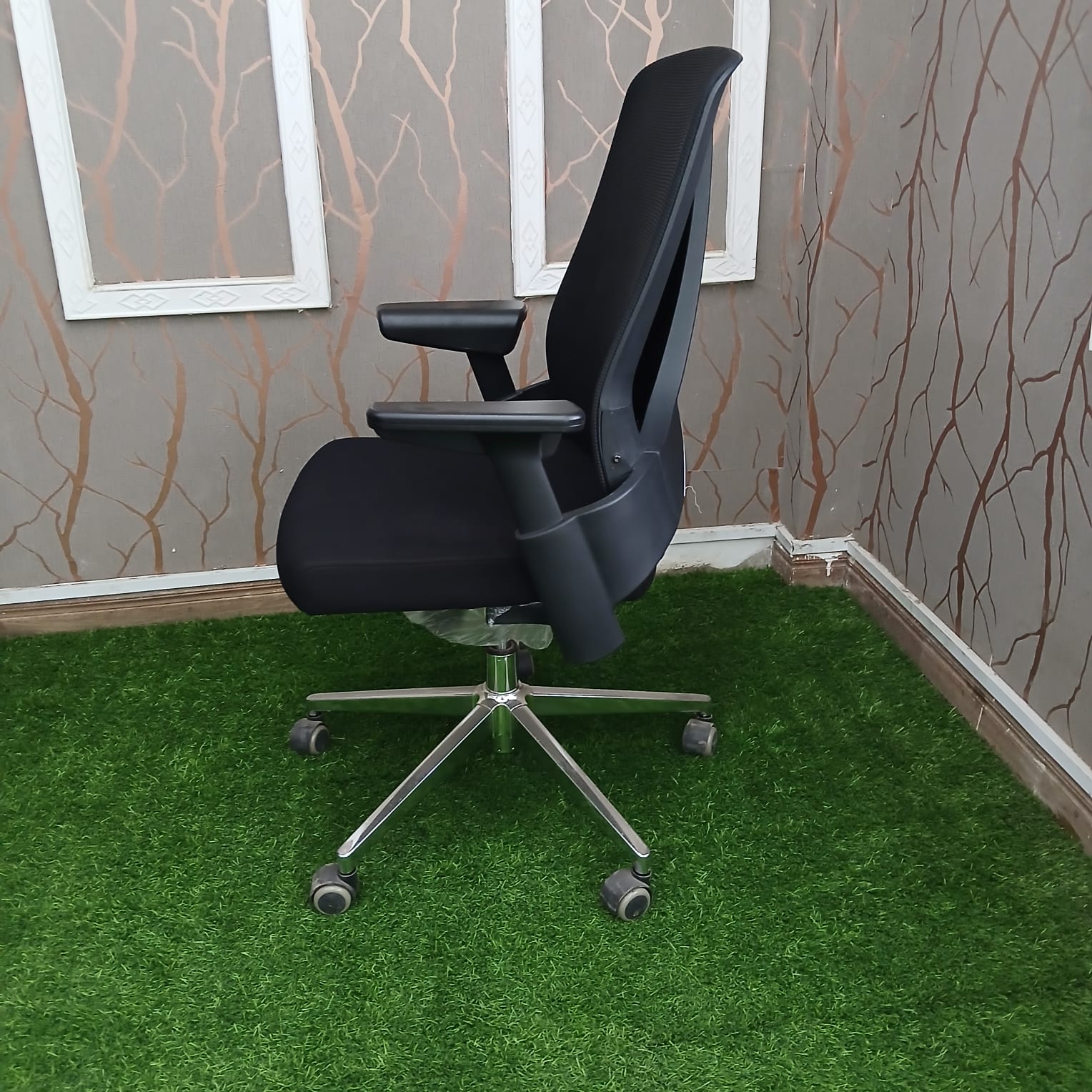 gaming chairs,working stations,fireproofs safe,filing cabinets,boardroom tables, reception desk,coat hangers